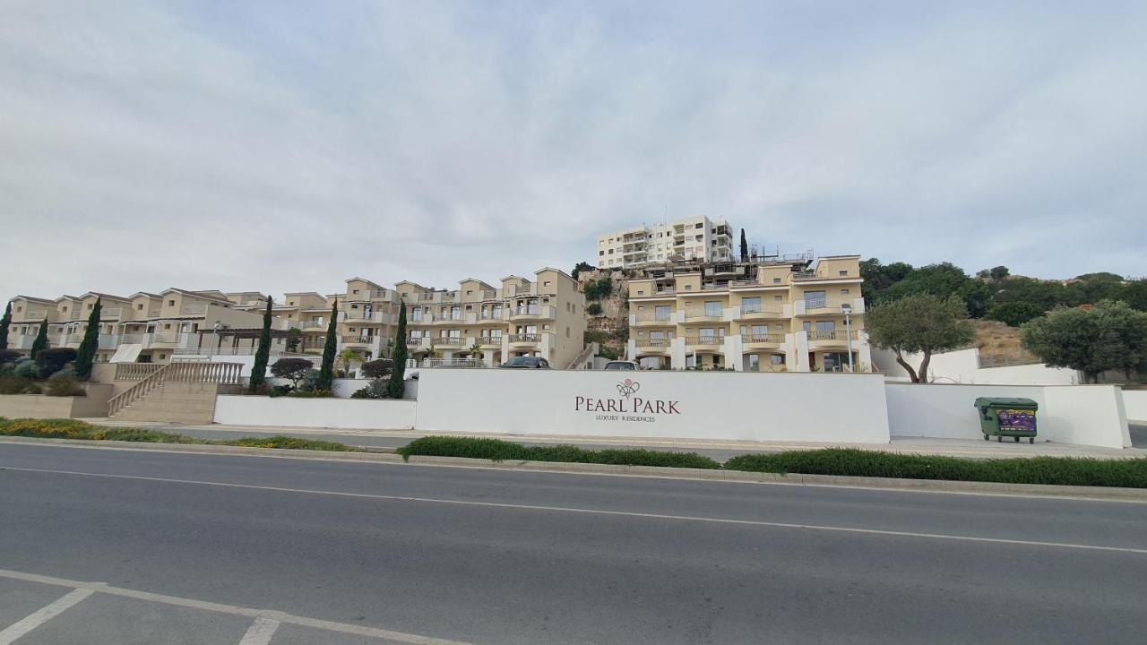 Apartment Pearl Park Residence Paphos Exterior foto
